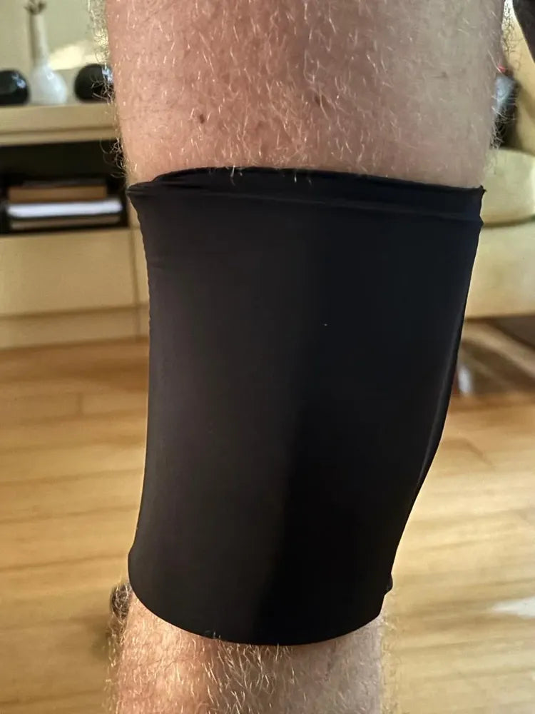 Cliente usando la rodillera de gel ArtiGel