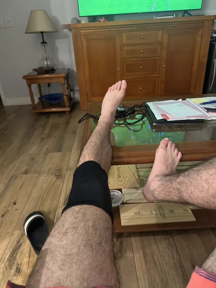 Cliente usando la rodillera de gel ArtiGel